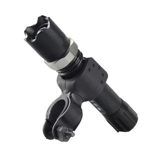 Luz de bicicleta giratoria de 360 grados Roman Highlights, soporte ajustable en forma de U para bicicletas de montaña, material plástico - Product Image 3