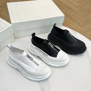 รองเท้าดีไซเนอร์แบรนด์หรู รองเท้าเดินคุณภาพสูงสำหรับผู้ชายและผู้หญิง รองเท้าลำลองสุดหรู รองเท้าวิ่งดีไซน์เนอร์แท้ - Product Image 1