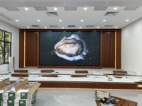 Mur vidéo d'affichage à LED P2.5 intérieur ultra clair de haute qualité pour salle de réunion personnaliser les solutions d'écran d'affichage à LED