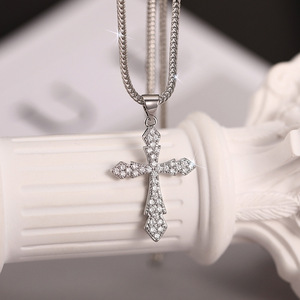Collana con Ciondolo Geometrico per Donne, Gioielli Minimalisti alla Moda - Product Image 6
