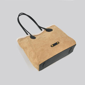 批发新款时尚大容量仿麂皮涤纶便携秋季女士手提包挂件单肩斜挎包 - Product Image 3