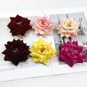 Cabezas de Rosa de Terciopelo de 9 cm de Diámetro, Flores Artificiales de Seda para Decoraciones de Boda y Adornos para el Hogar - Product Image 2