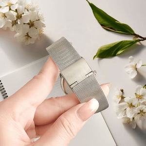 Reloj de Lujo para Hombre con Caja de Acero Inoxidable, Movimiento de Cuarzo, Esfera de 40 mm, Cristal, Resistente al Agua, Correa de Silicona, Diseño de Dibujos Animados - Product Image 6