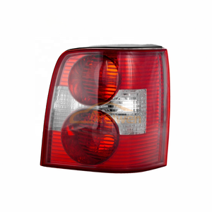 Fanali Posteriori Destro e Sinistro per <span class=keywords><strong>VW</strong></span> <span class=keywords><strong>Passat</strong></span> <span class=keywords><strong>B5</strong></span> 3BG 00- 3B9945095 3B9945096 - Product Image 1
