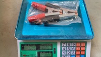 Pinces crocodiles 500A pour batterie, corps en fer plaqué cuivre, poignée isolée, rouge et noir, avec bornes annulaires pour câbles de démarrage de voiture
