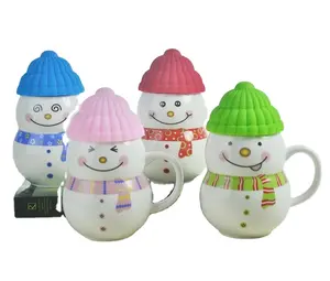 雪人风格圣诞礼物陶瓷咖啡杯，带硅胶盖