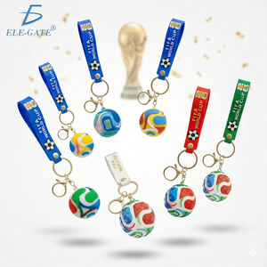 Llavero de Plástico Ele-Gate con Diseño de Balón de Fútbol, Recuerdo de Fútbol - Product Image 1