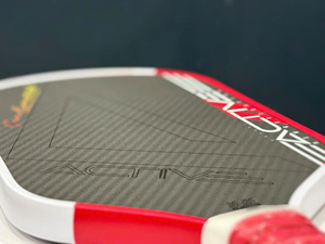 Raquette de pickleball professionnelle EAVX 16 mm, légère, forme allongée, surface en carbone 3K, noyau en nid d'abeille, marque personnalisée OEM ODM - Product Image 1