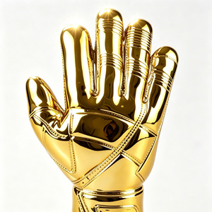 Trophée <span class=keywords><strong>Gant</strong></span> d'Or Personnalisé pour <span class=keywords><strong>Gardien</strong></span> <span class=keywords><strong>de</strong></span> <span class=keywords><strong>But</strong></span> – Métal Brillant – Gravure Personnalisée – Récompense Annuelle <span class=keywords><strong>de</strong></span> Football - Product Image 4