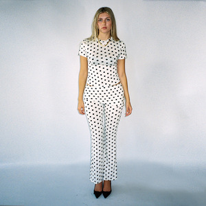 Conjunto de Dos Piezas para Mujer con Estampado de Lunares, Pantalones Acampanados Casuales, Cuello Redondo, Manga Corta, Tejido Transpirable de Poliéster - Product Image 1