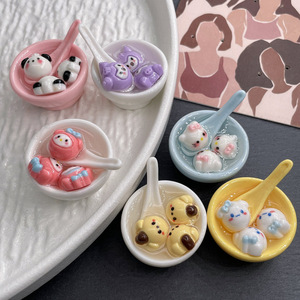 Mini bols rouges vifs Sanrio en résine plastique pour boules de riz, accessoires de bijoux DIY, décorations de dessins animés pour projets d'artisanat - Product Image 1