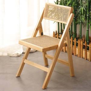 كرسي خشبي قابل للطي بتصميم منتصف القرن مع خيزران ودوران 360 درجة °   كرسي طعام خشبي صلب قابل للطي مع مسند ظهر دوار - Product Image 1