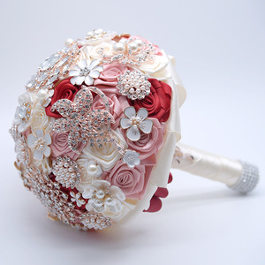 A-964 Moderno <span class=keywords><strong>Bouquet</strong></span> da Damigella con Fiori in Schiuma, Diamanti e Strass, <span class=keywords><strong>Bouquet</strong></span> da Sposa in Raso Dorato con Rose di Cristallo - Product Image 6