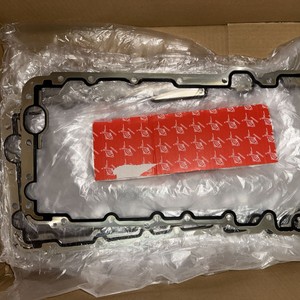 Junta del cárter de aceite LR002438 para Toyota FAW 368DT 3.6 TDV8 L322 L320 2004 en adelante - Product Image 4