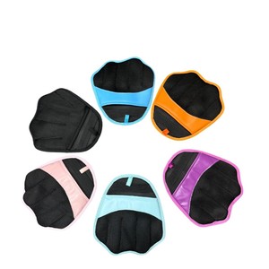 Gants anti-poils pour animaux de compagnie OEM pour chiens et chats, brosse antistatique, outil de toilettage avec peigne en forme d'arc, en polyester - Product Image 4