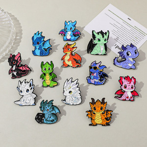 Mignon petit dragon volant broche donjons et dragons alliage insigne fête cadeau émail broche - Product Image 1