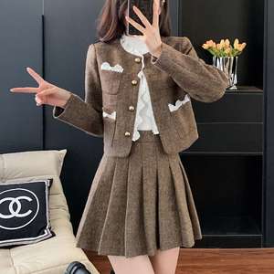 Personnalisé pur polyester décontracté <span class=keywords><strong>kaki</strong></span> couleur unie automne col rond bouton poche Blazer femmes Mini jupe plissée Tweed <span class=keywords><strong>ensemble</strong></span> de vêtements - Product Image 4