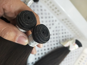 Extensiones de Cabello Humano 100% de Color Sólido o Mixto, Finas y Suaves, se Pueden Cortar, Genius Weft, al Mejor Precio - Product Image 5