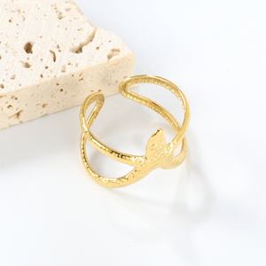 Anillo Ajustable de Acero Inoxidable Impermeable con Estrella y Turquesa, Bañado en Oro PVD de 18K, Anillo Abierto con Textura de Estrella de Mar - Product Image 5