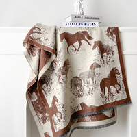 2025 nouveau automne coréen chaud écharpe moelleux femmes écharpe à la mode lumière luxe banlieue Animal motif automne/hiver Polyester
