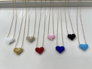 Nuova Collana 2026 per la Festa della Mamma, Ciondolo a Cuore Rosa in Acciaio Inox Intrecciato a Mano con Perline Miyuki - Product Image 3