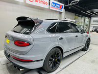Bentley Bentayga Auto Parts Accessoires automobiles en fibre de carbone sèche Jupe latérale pour Bentley Bentayga SPE