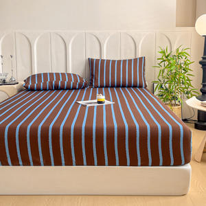 Copriletto in cotone spessito in cotone levigato - Product Image 2