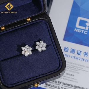 Pendientes de Diamantes Cultivados en Laboratorio con Forma de Racimo de Flores, Corte Brillante Redondo, Joyería Floral Súper Brillante para Mujer - Product Image 5