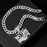 NL2281 Collier avec pendentif Trust No One Colar masculino feminino com pingente Crystal Bling Letter e corrente Cuba cheia de strass