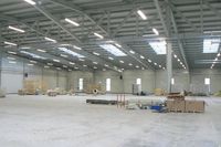 Atelier de construction métallique préfabriqué de luxe en acier léger, bureau industriel haut de gamme durable et premium pour stockage
