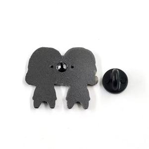 Harga Pabrik Produk Baru Set Koleksi Bros Pin Enamel Logam Stephen King Serial TV Horor The Shining Twins - Product Image 5