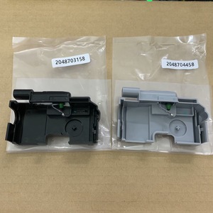 ตัวล็อคฝากระโปรงหน้ารถเมอร์เซเดส W204 รุ่น 2048703158 สีดำด้านซ้าย รุ่น 2048704458 สีเทาด้านขวา ระบบล็อคกลาง - Product Image 1