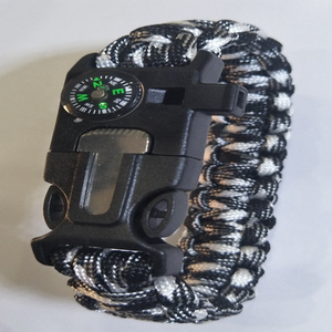 Di Vendita calda Su Ordinazione Gli Uomini del Cavo Del Braccialetto Con La Bussola di Campeggio Esterna Di <span class=keywords><strong>Sopravvivenza</strong></span> Di Emergenza Fuoco Flint Whistle - Product Image 3