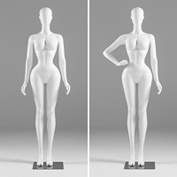 Ensemble de mannequins féminins corps entier de couleur chair européenne avec maquillage et support de présentation du visage