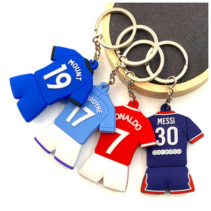 Llavero <span class=keywords><strong>de</strong></span> Goma con Diseño <span class=keywords><strong>de</strong></span> Camiseta <span class=keywords><strong>de</strong></span> Fútbol, Ecológico, con Mosquetón, para Aficionados al Fútbol, Souvenir <span class=keywords><strong>de</strong></span> Ronaldo <span class=keywords><strong>De</strong></span> <span class=keywords><strong>Bruyne</strong></span>, Venta al Por Mayor - Product Image 1