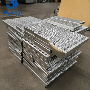 Plaque en nid d'abeille Boîte en tôle en laiton perforée - Product Image 1