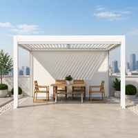 Pergola motorisée en aluminium à toit ouvrant et orientable, blanche, pour le contrôle du soleil dans les jardins et patios