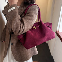 Sacs fourre-tout décontractés pour femmes, nouvelle collection hiver 2025, style occidental plissé, sac à bandoulière tendance