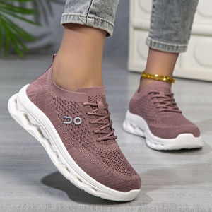 Scarpe Sportive Estive da Donna in Maglia Fly-Knit con Lacci, Traspiranti e Antiscivolo, Versatili per Mamme, Non Affaticano i Piedi - Product Image 3