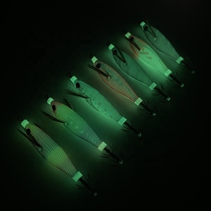 Señuelos de pesca flotantes de calamar Sutte de 80mm, cebos luminosos de camarones de madera, anzuelos de tela de calamar, camarones <span class=keywords><strong>EGI</strong></span> brillantes - Product Image 2