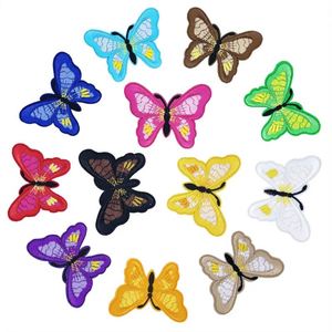 Personnalisation fournisseur : Patchs brodés thermocollants auto-adhésifs avec motif papillon et logo personnalisé pour chapeaux et vêtements - Product Image 1