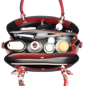 Sacs à bandoulière transparents imperméables grande capacité en gros, sacs fourre-tout de haute qualité pour femmes, sacs à main de luxe pour femmes - Product Image 2