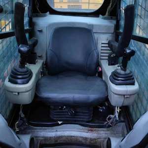 รถตักดินขนาดเล็ก246C รถหนอนผีเสื้อแบบใช้แล้วน้ำหนัก2-4ตันรับน้ำหนักได้สูงสุดพร้อมส่วนประกอบหลักของเครื่องยนต์และมอเตอร์ - Product Image 5