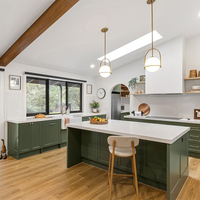 Armoire d'îlot de cuisine moderne en contreplaqué à haute brillance meubles en MDF mélamine avec robinet de comptoir en marbre et accessoires de charnière