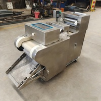 Petite machine à découper les biscuits Chin Chin, machine à découper la pâte carrée pour les snack-bars locaux