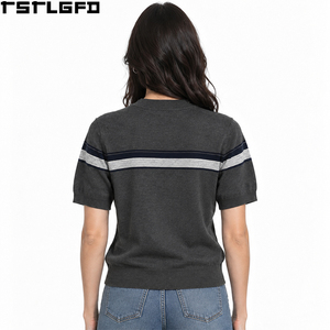 Camiseta de punto con cuello simulado y botones para mujer, color gris carbón, manga corta, venta al por mayor - Product Image 4