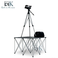 Scène de salons professionnels Installation rapide Scène de montage pliante portable pour stand