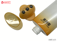 Crème de soin du cou à triple bille massante 150 ml en tube plastique