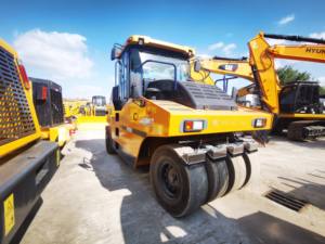 Heißer Verkauf: Gebrauchte 30-Tonnen-Asphalt-Vibrationswalze mit 4 Vorderrädern & 5 Hinterrädern, 132-kW-Dieselmotor, Lager & Pumpe - Product Image 4