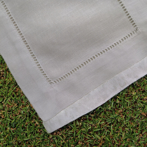 ผ้าเช็ดปากค็อกเทลผ้าลินินปักลาย  ปักอักษรย่อตามสั่ง ผ้าลินินแท้ 100% สำหรับงานแต่งงาน งานเลี้ยง ร้านอาหาร บาร์ ผ้าปูโต๊ะ รับผลิตแบบ OEM - Product Image 3